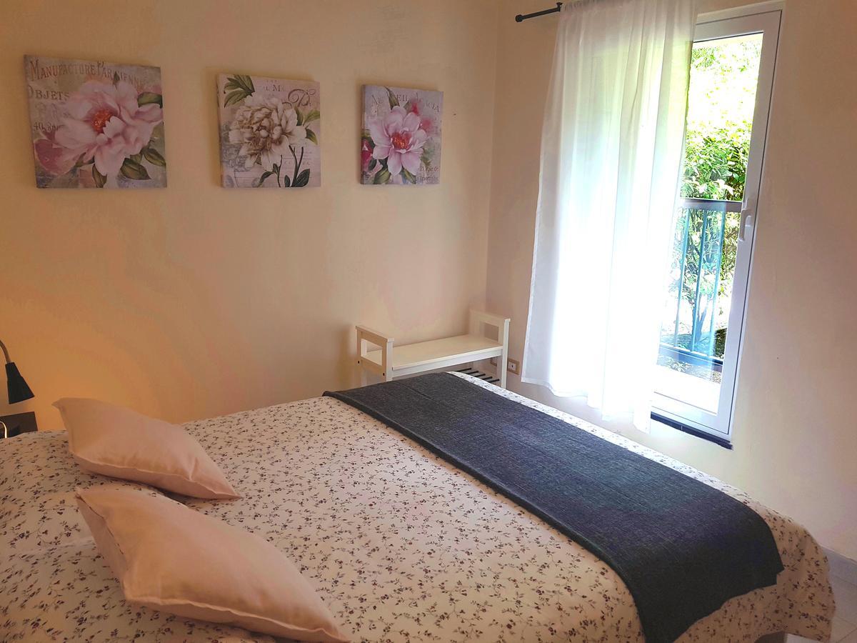 Il Bosco Di Campo Marzano Rooms & Apartments Borzonasca Exterior photo